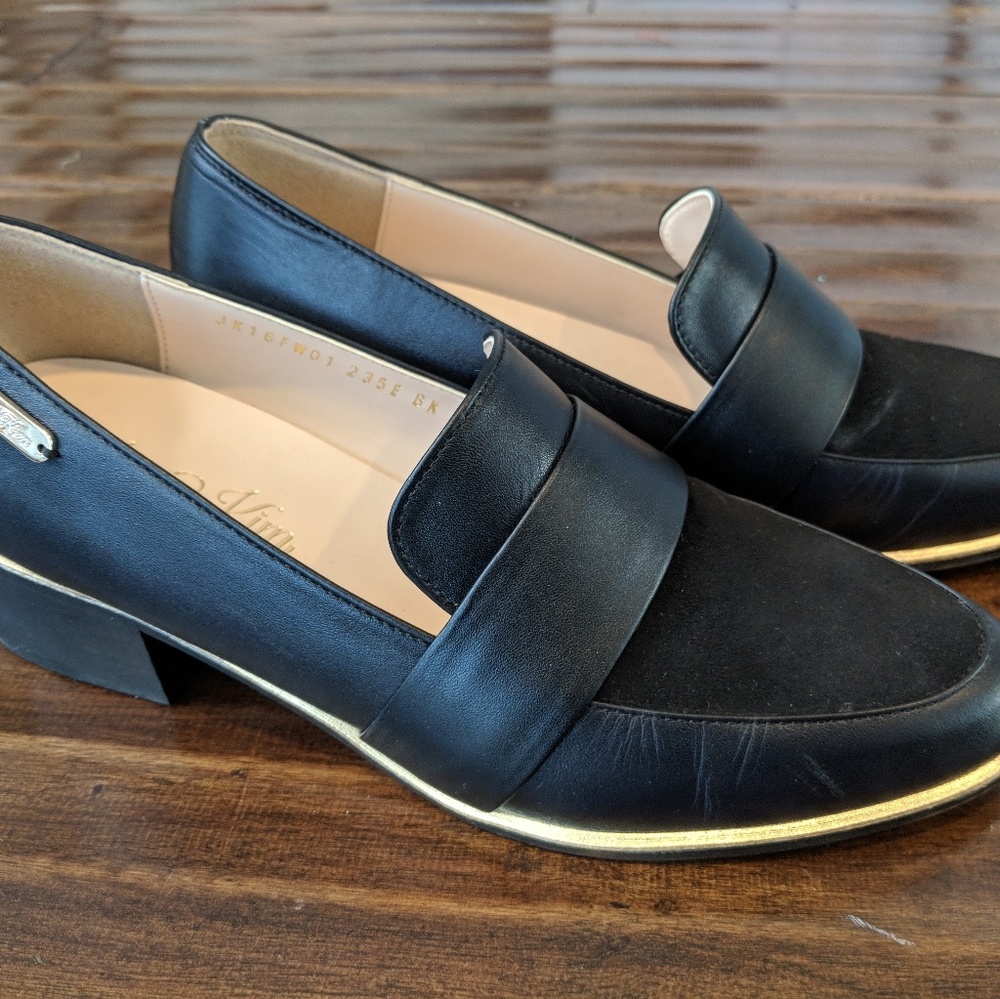 Shoes - Picture 2 of 5
